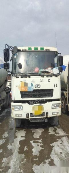 蘇州地區轉讓優質工程車輛 兩臺華菱攪拌車及一臺加油車